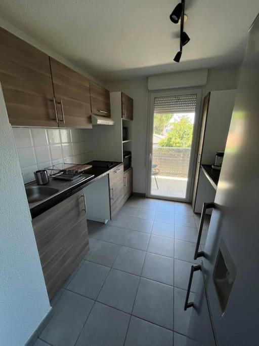 Joli Appt 45 M2 Avec Terrasse Apartment ลูเนล ภายนอก รูปภาพ