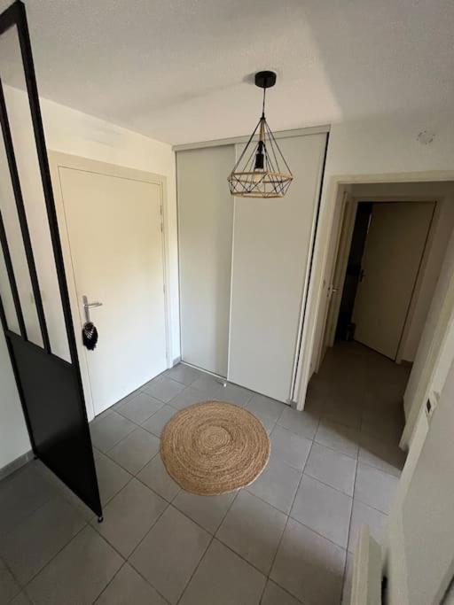 Joli Appt 45 M2 Avec Terrasse Apartment ลูเนล ภายนอก รูปภาพ